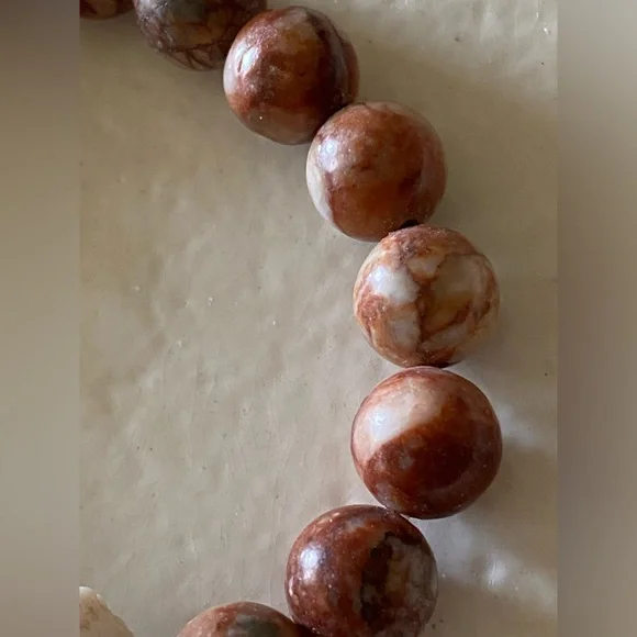 Shell & Jasper Bracelet - Picture 8 of 9